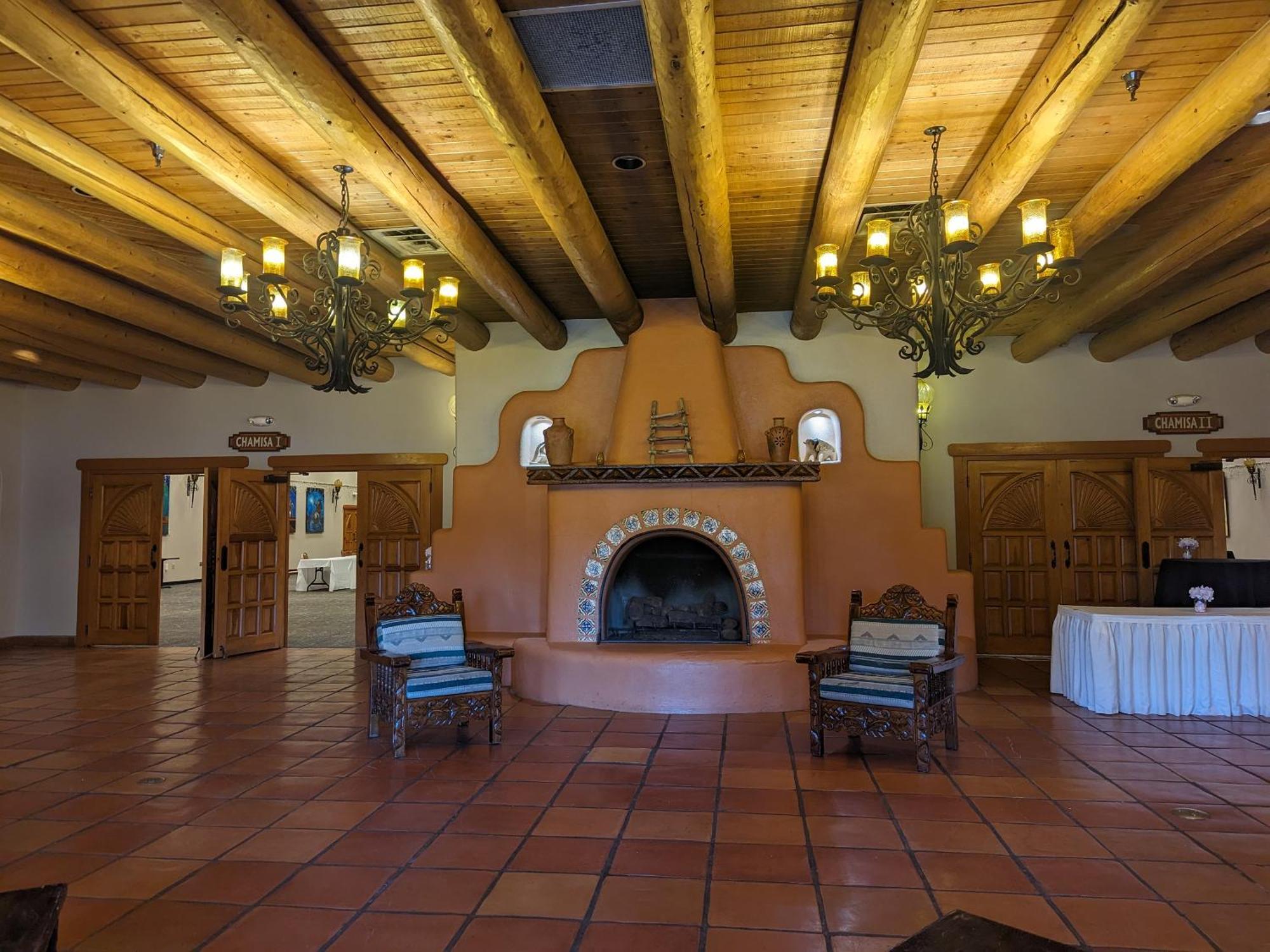 Sagebrush Inn & Suites Taos Exterior foto