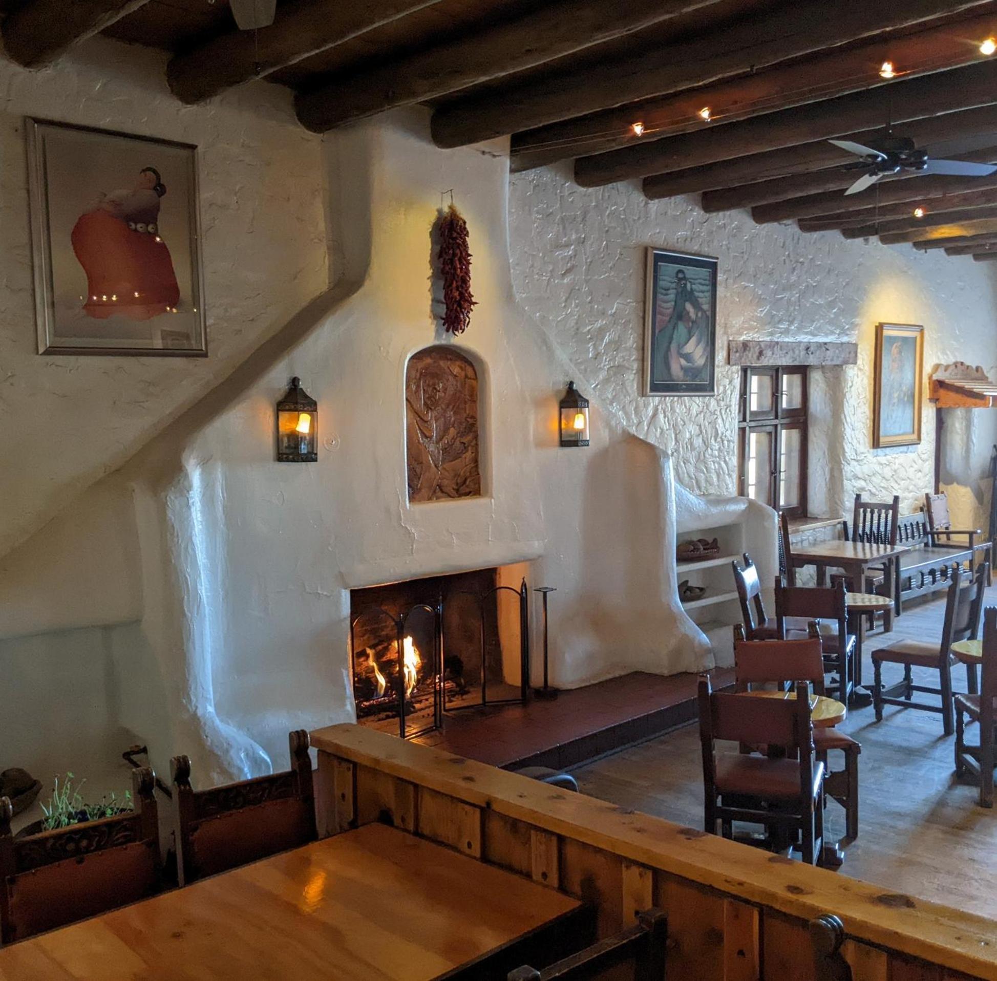 Sagebrush Inn & Suites Taos Exterior foto